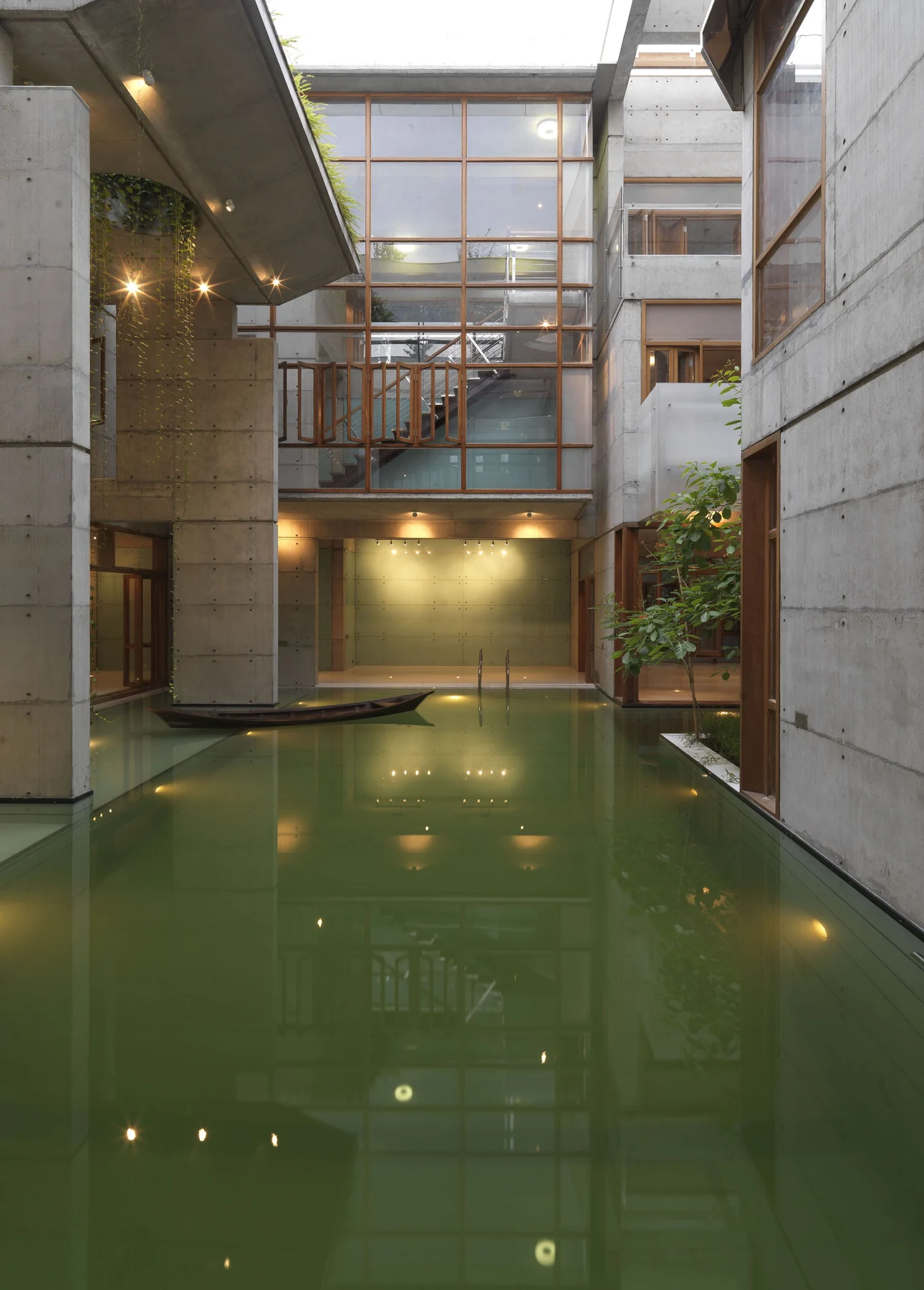 Water court inside S.A. Residence in Gulshan, Dhaka